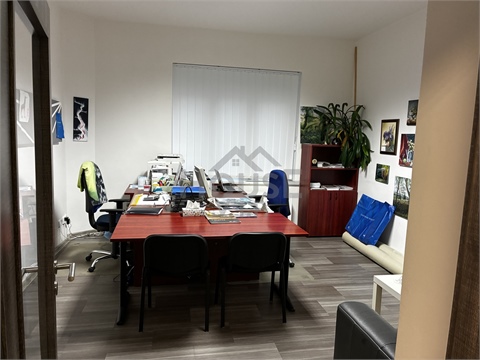 Prodej obchodních prostor, 79 m² 10