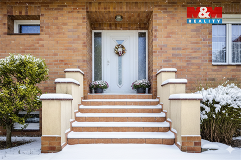 Prodej rodinného domu, 300 m² - 2