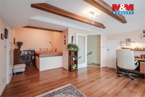 Prodej rodinného domu, 300 m² - 12