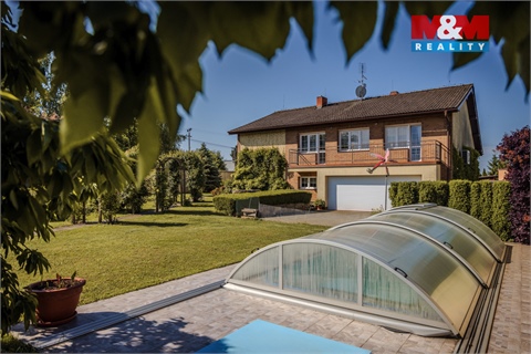 Prodej rodinného domu, 300 m² - 2