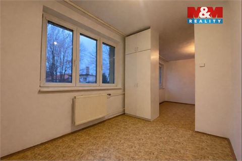 Pronájem bytu 1+1, 37 m² 2