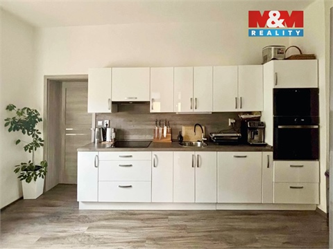 Prodej rodinného domu, 210 m² - 10