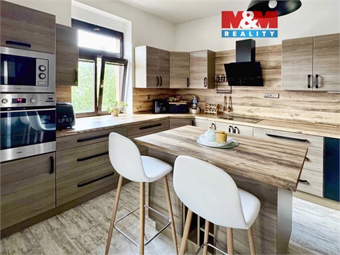 Prodej rodinného domu, 210 m² 0