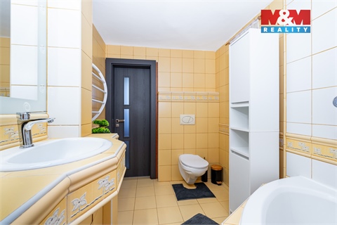 Prodej rodinného domu, 224 m² 22