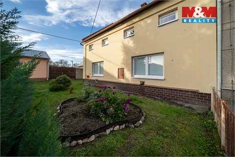 Prodej stavebního pozemku, 1 643 m² 2