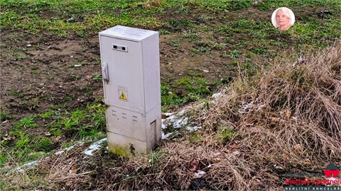 Prodej stavebního pozemku, 1 600 m² 2