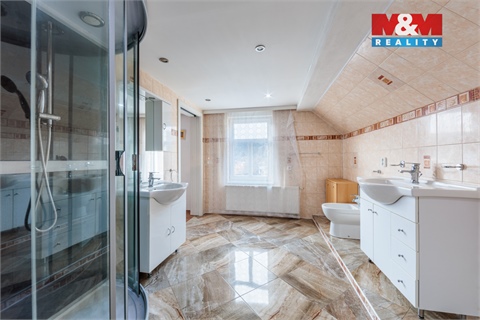 Prodej rodinného domu, 298 m² 4