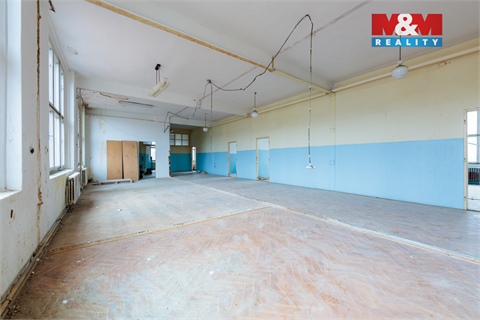 Prodej komerčního objektu, 2 400 m² - 18
