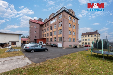 Prodej komerčního objektu, 2 400 m² 26