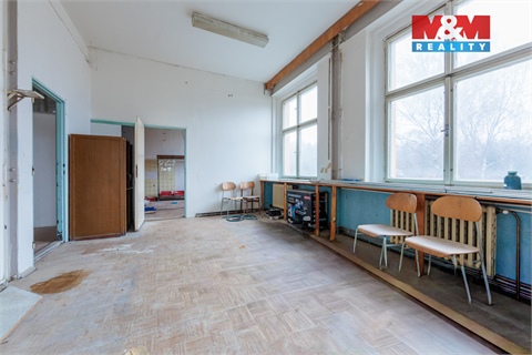 Prodej komerčního objektu, 2 400 m² - 4