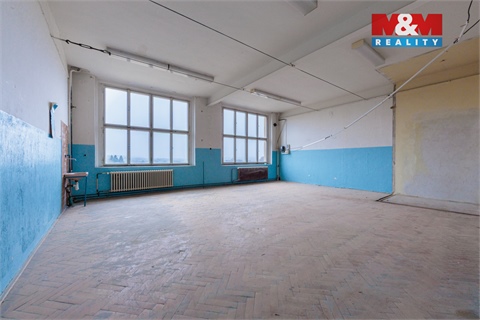 Prodej komerčního objektu, 2 400 m² 16