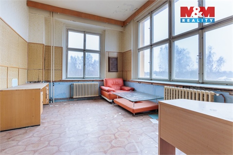 Prodej komerčního objektu, 2 400 m² 6