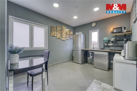 Prodej výrobního objektu, 562 m² 2