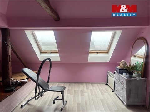 Prodej rodinného domu, 250 m² - 10