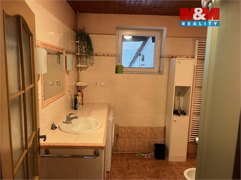 Prodej rodinného domu, 250 m² 14