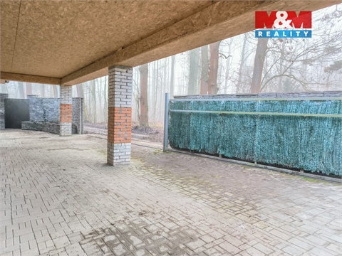 Prodej rodinného domu, 375 m² 24