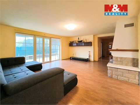 Prodej rodinného domu, 375 m² - 10