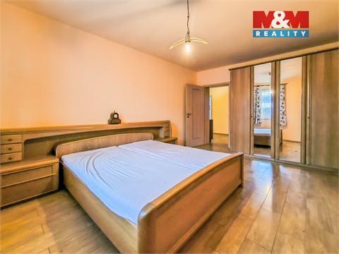 Prodej rodinného domu, 375 m² 6