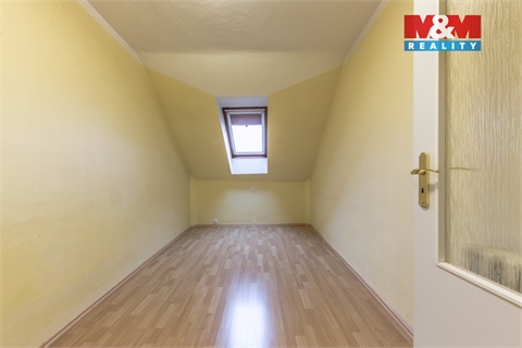 Prodej rodinného domu, 272 m² 14