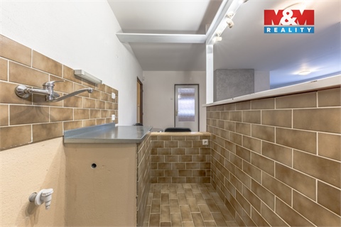 Prodej rodinného domu, 272 m² 12