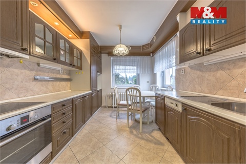 Prodej rodinného domu, 272 m² - 0