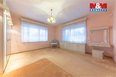 Prodej rodinného domu, 272 m² - 8