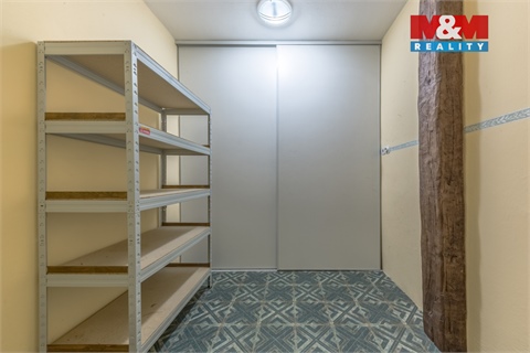 Prodej rodinného domu, 272 m² - 14