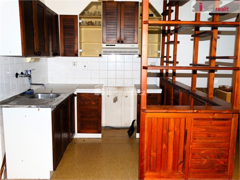 Pronájem rodinného domu, 180 m² 0