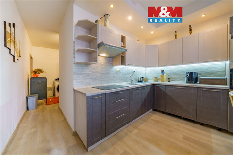 Prodej bytu 2+1, 61 m² 0