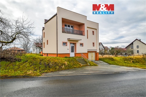 Prodej rodinného domu, 270 m² 0