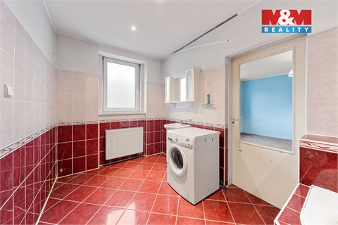 Prodej rodinného domu, 200 m² 14