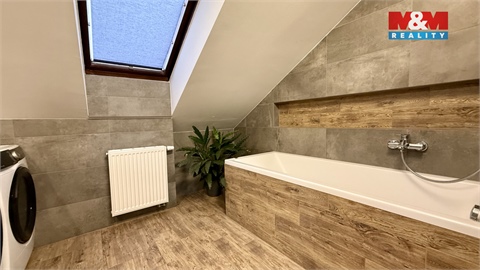 Prodej bytu 4kk, 99 m² 12