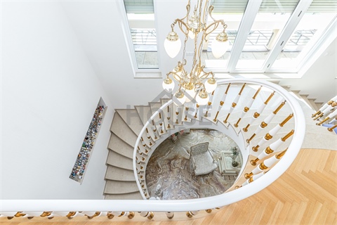 Prodej rodinného domu, 500 m² 10