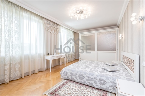 Prodej rodinného domu, 500 m² 18