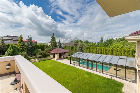 Prodej rodinného domu, 500 m² 2