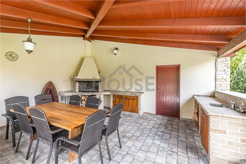 Prodej rodinného domu, 500 m² 6