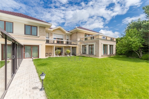 Prodej rodinného domu, 500 m² - 4