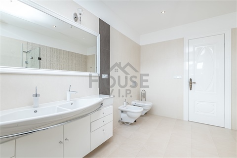 Prodej rodinného domu, 500 m² 24