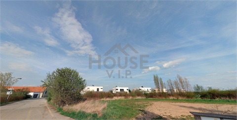 Prodej stavebního pozemku, 1 273 m² 0