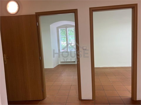 Prodej obchodních prostor, 109 m² 14