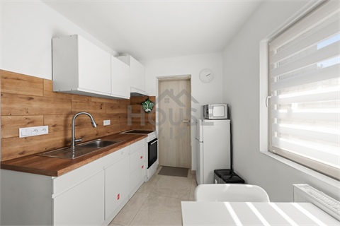 Prodej domu, 213 m² 10