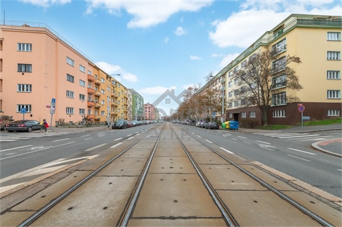 Prodej bytu 2kk, 57 m² - 28