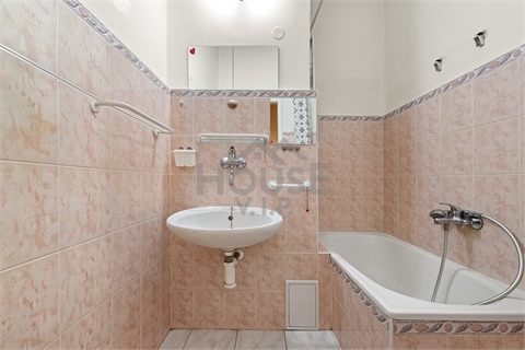 Prodej bytu 2kk, 57 m² 22