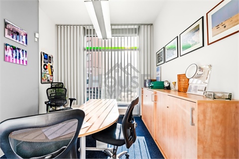 Prodej kanceláře, 234 m² - 8