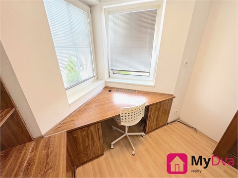 Pronájem rodinného domu, 220 m² - 8