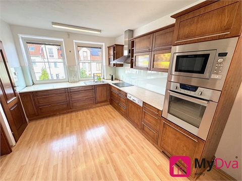 Pronájem rodinného domu, 220 m² 4