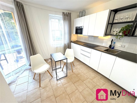 Pronájem rodinného domu, 220 m² 12