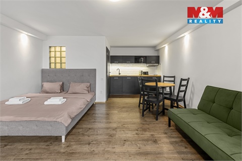 Prodej rodinného domu, 180 m² 12