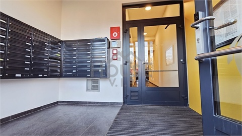 Pronájem bytu 1kk, 30 m² 14