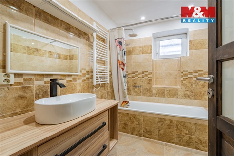 Prodej rodinného domu, 265 m² 8